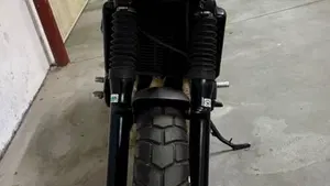 Triumph Legend TT 900 (1998 - 02)  (4)