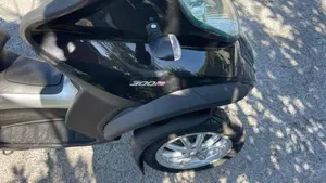 Piaggio Mp3 300 ie Business LT ABS (2014 - 16)  (3)