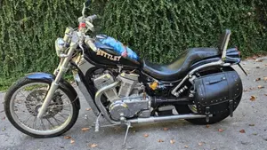Suzuki VS 800 GL Intruder (1994 - 98)  (2)