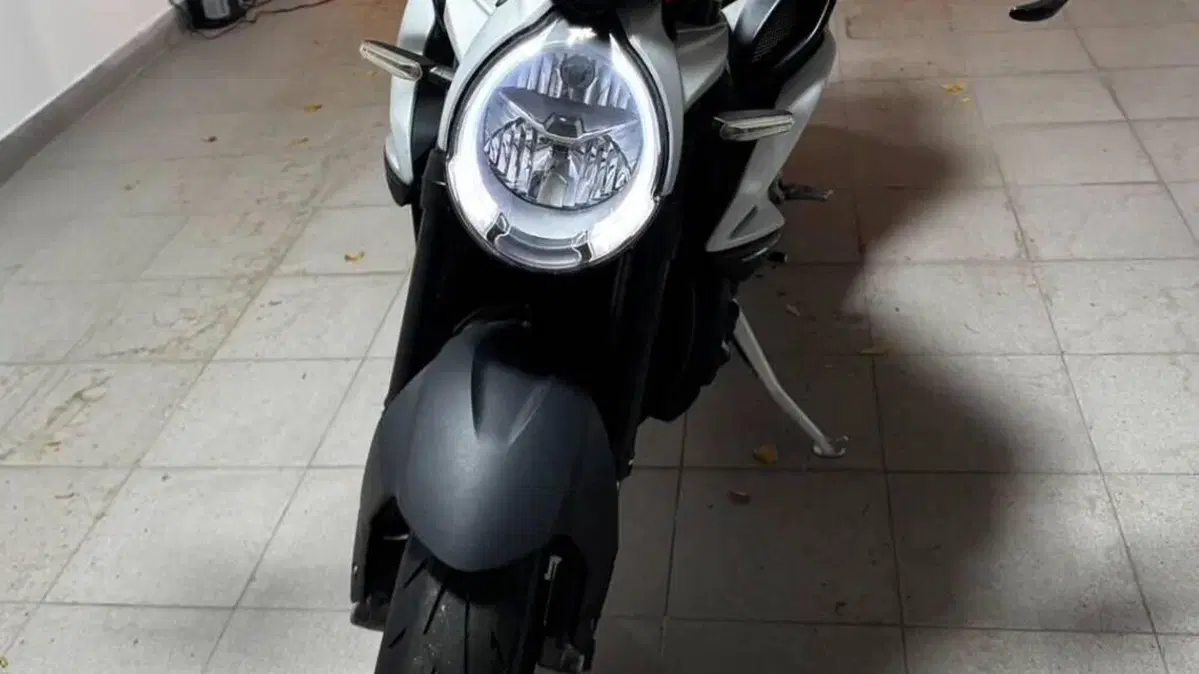 MV Agusta Brutale 800 EAS ABS (2016 - 19)  (11)
