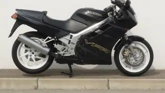 Honda VFR 750 F epoca