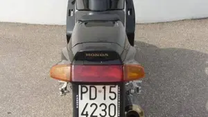 Honda   (4)