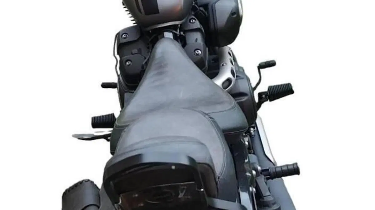 Yamaha XV 950 R ABS (2014 - 16)  (4)