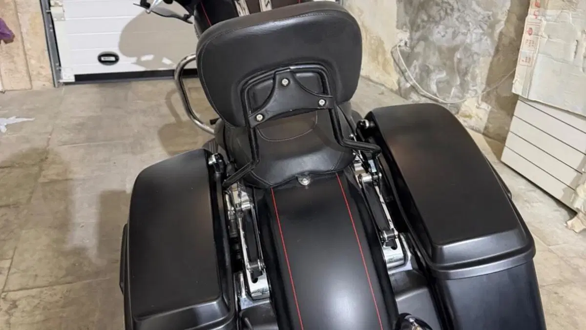 Harley-Davidson 1690 Street Glide Special (2014 - 16) - FLHX  (9)