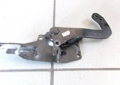SUPPORTO POMPA FRENO POSTERIORE PIAGGIO MP3 350 SP - Annuncio 9984151