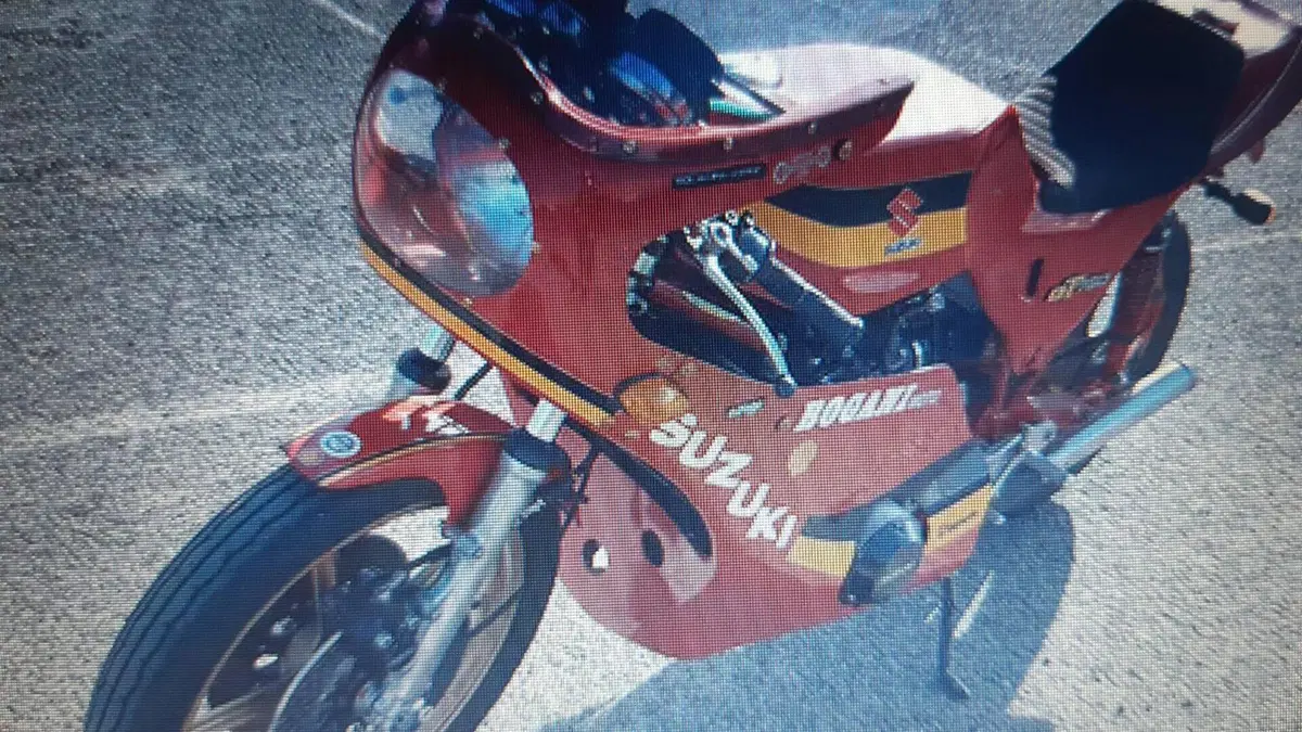 Suzuki   (4)