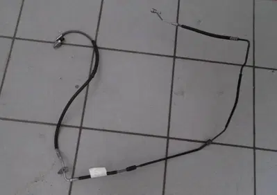 TUBO FRENO (13) DA MODULO ABS A BRACCIO DESTRO PIA Piaggio - Annuncio 9984188