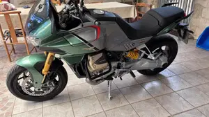 Moto Guzzi V100 Mandello S (2022 - 24)  (7)
