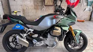 Moto Guzzi V100 Mandello S (2022 - 24)  (9)