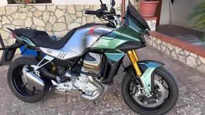 Moto Guzzi V100 Mandello S (2022 - 24)  (10)