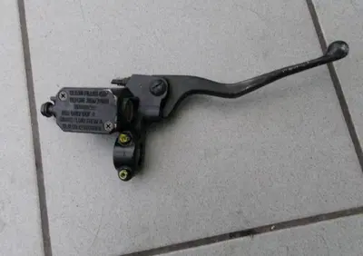 POMPA FRENO ANTERIORE DESTRA PIAGGIO MP3 350 SPORT - Annuncio 9984312