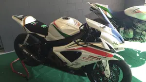 Suzuki GSX R 750 (2008 - 10)  (2)