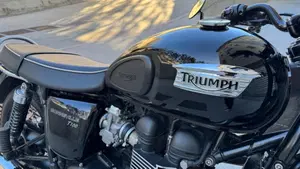 Triumph Bonneville T100 (2008 - 16)  (6)