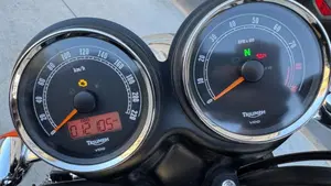 Triumph Bonneville T100 (2008 - 16)  (8)