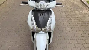 Honda SH 125 i ABS (2013 - 17)  (2)
