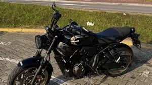 Yamaha XSR 700 (2022 - 26)  (10)