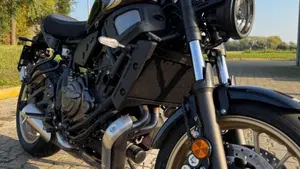 Yamaha XSR 700 (2022 - 26)  (2)