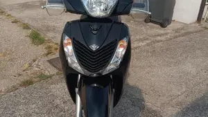 Honda SH 150i (2009 - 12)  (2)