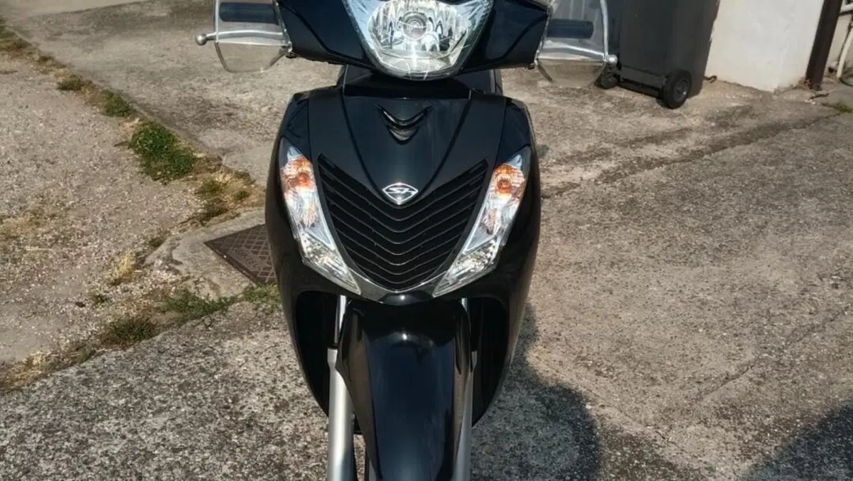 Honda SH 150i (2009 - 12)  (7)