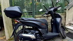 Honda SH 300 i Sport ABS (2018 - 20)  (2)