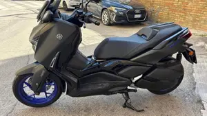 Yamaha X-Max 300 Tech Max (2025 - 26)  (2)