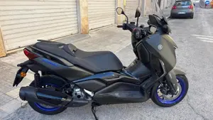 Yamaha X-Max 300 Tech Max (2025 - 26)  (4)