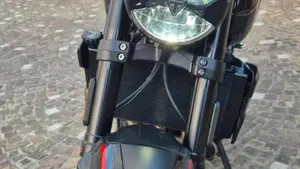 Triumph Trident 660 Triple Tribute Edition (2025 - 26)  (5)