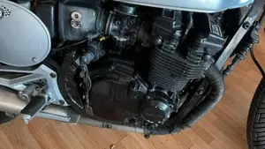 Suzuki   (4)
