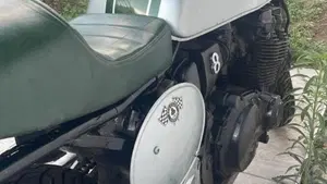 Suzuki   (7)