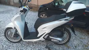 Honda SH 150i (2020 - 23)  (5)