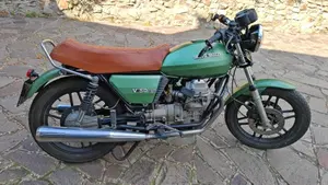 Moto Guzzi   (2)