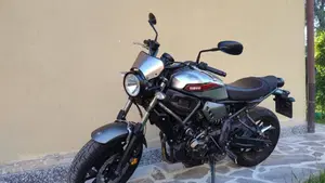 Yamaha XSR 700 ABS (2016 - 20)  (9)