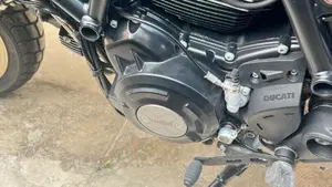 Ducati Scrambler 800 Full Throttle (2025 - 26)  (4)