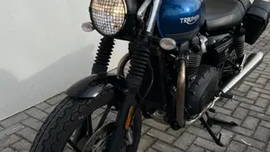 Triumph Street Twin 900 (2021 - 22) 