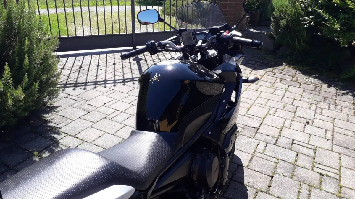 Yamaha XJ6 Diversion (2009 - 15)  (2)