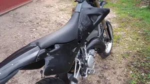 Husqvarna SM 125  (3)