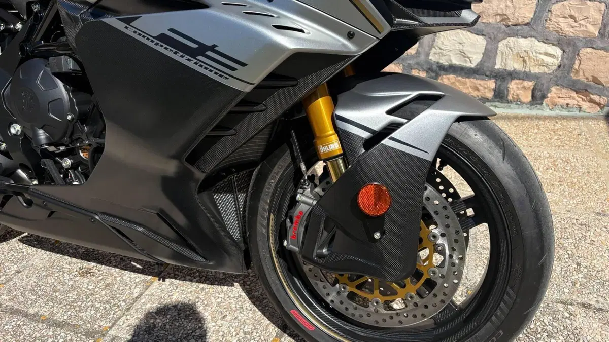 MV Agusta F3 800 Competizione (2025 - 26)  (2)