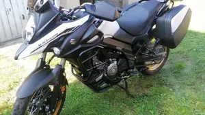 Suzuki V-Strom 650XT (2021 - 25)  (3)