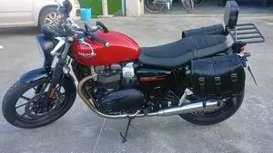 Triumph Street Twin 900 (2019 - 20)  (2)