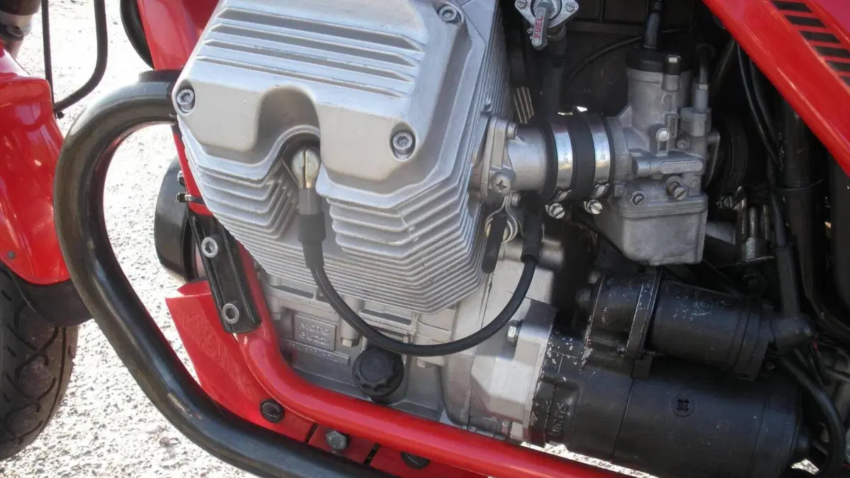 Moto Guzzi   (2)