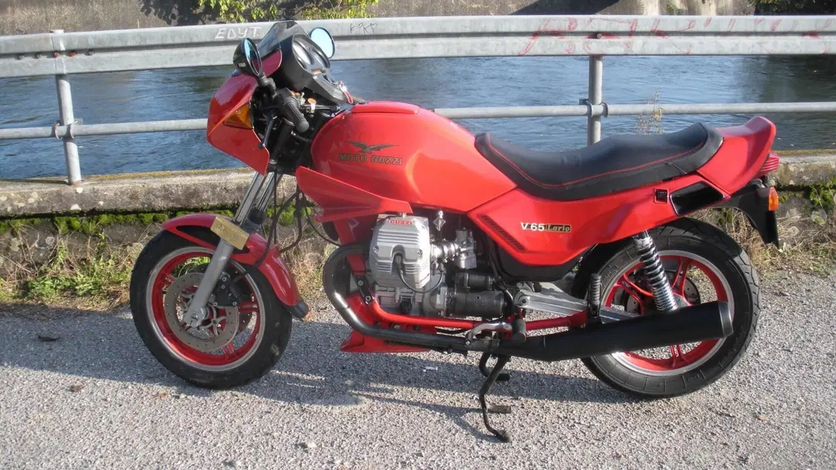 Moto Guzzi   (6)