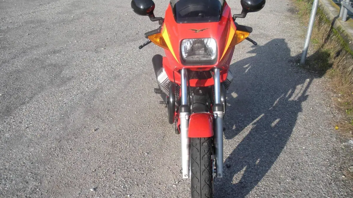 Moto Guzzi   (9)
