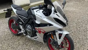 Suzuki GSX-8R (2024 - 26) 