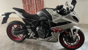 Suzuki GSX-8R (2024 - 26)  (3)