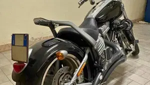 Harley-Davidson 1584 Rocker (2008 - 09) - FXCW  (2)