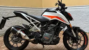 KTM 390 Duke (2021 - 23)  (4)