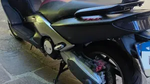 Yamaha T-Max 500 (2004 - 07)  (4)