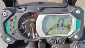 Yamaha XT1200Z Super Ténéré First Edition (2010 - 11)  (5)