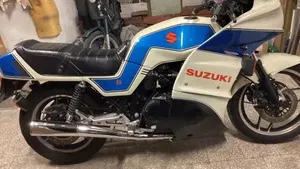 Suzuki   (3)