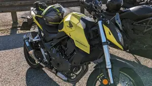 Honda CB 750 Hornet (2023 - 24)  (2)